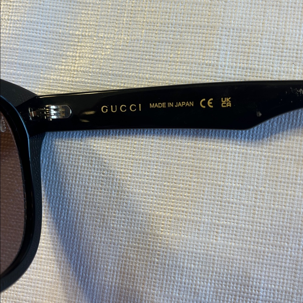 Gucci Sunglasses - Picture 6 of 10